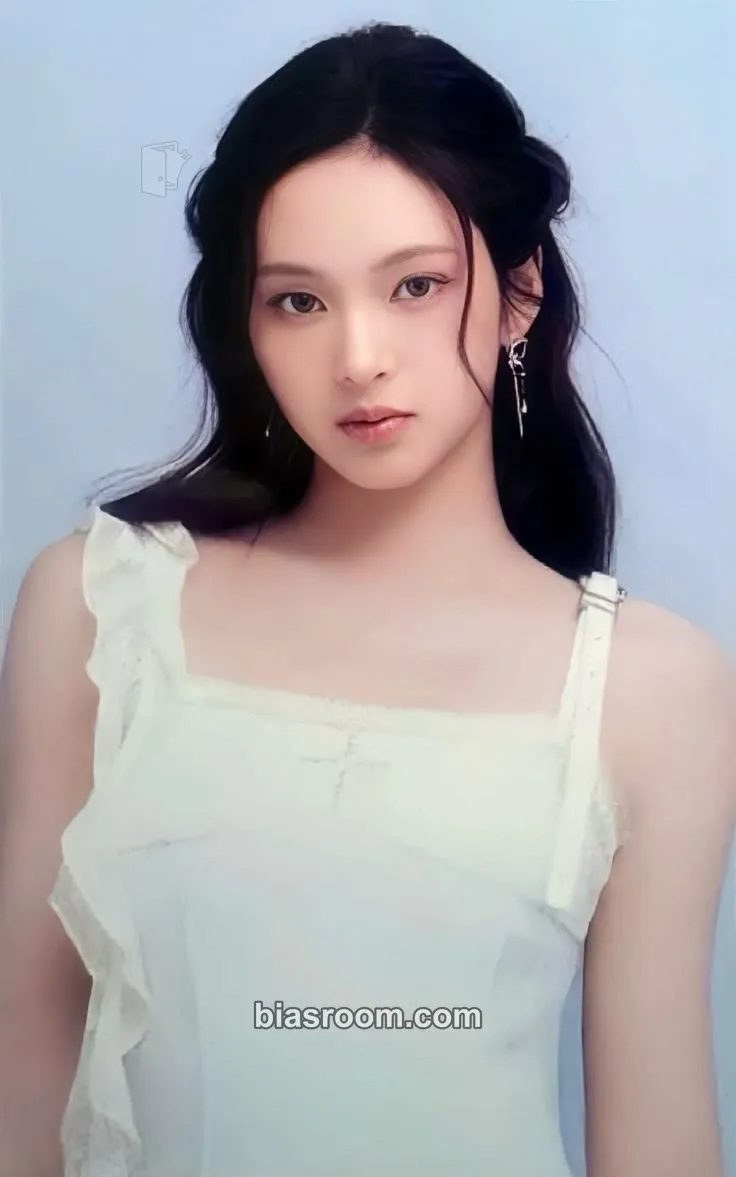Chiquita PSYCHO/SUPA DUPA LUV MD Photocard - BABYMONSTER - BABYMONSTER K-pop photocard