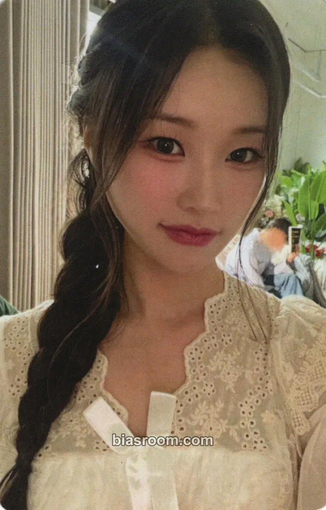 U_Chae (Dajeong) Awake Photocard - U_Chae - U_Chae K-pop photocard