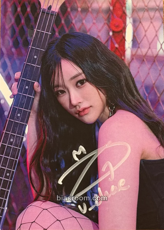 U_Chae - U_Chae (Dajeong) - Awake (English version) Album autographed postcard album inclusion