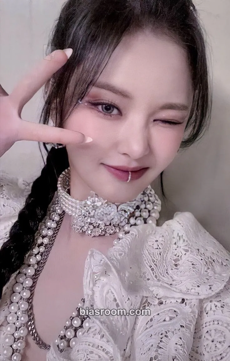 E:U Return of The Girl Photocard - EVERGLOW - EVERGLOW K-pop photocard