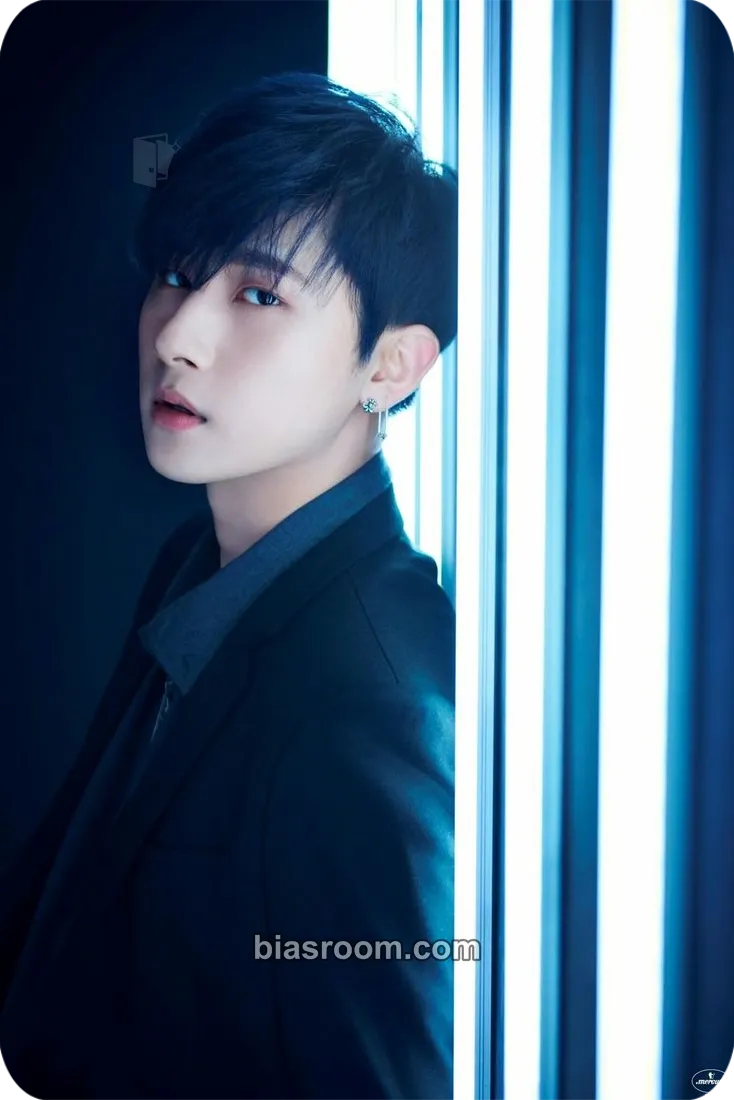 I.M Hero Photocard - MONSTA X - MONSTA X K-pop photocard