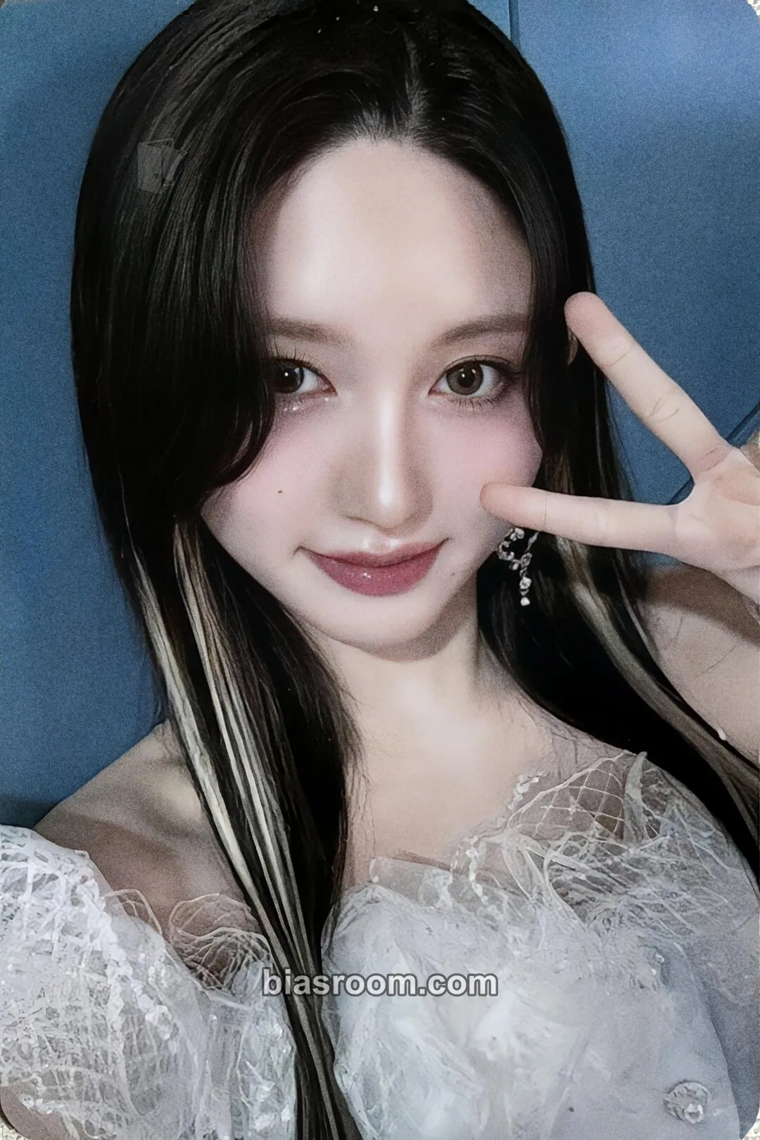 Gaeul IVE EMPATHY Photocard - IVE - IVE K-pop photocard