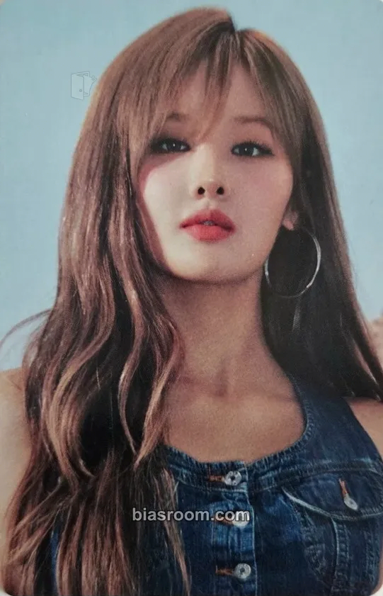 Belle KISS OF LIFE 1st WORLD TOUR: KISS ROAD in Europe/North America/Asia Photocard - KISS OF LIFE - KISS OF LIFE K-pop photocard