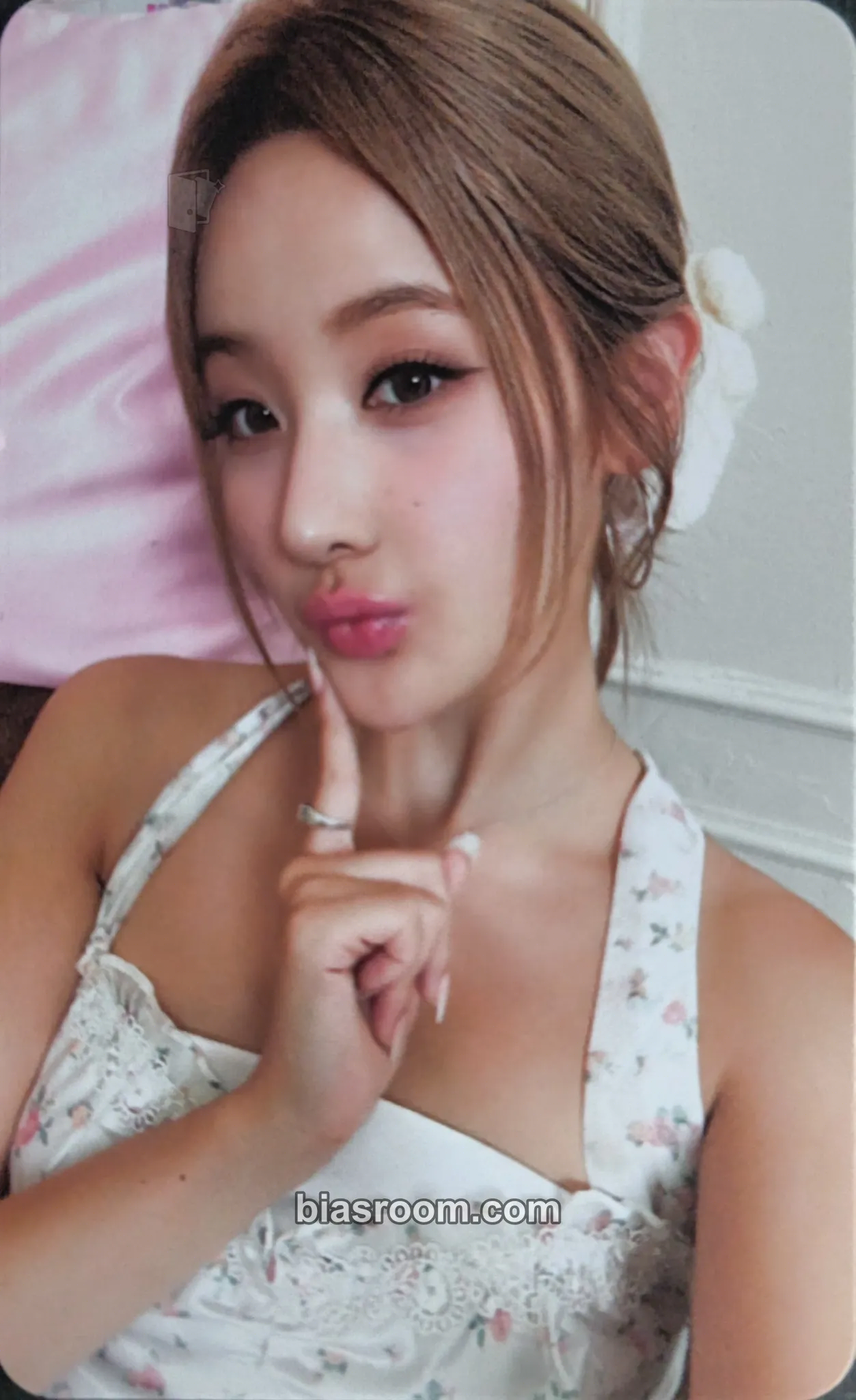 Belle 2025 Season's greetings Photocard - KISS OF LIFE - KISS OF LIFE K-pop photocard