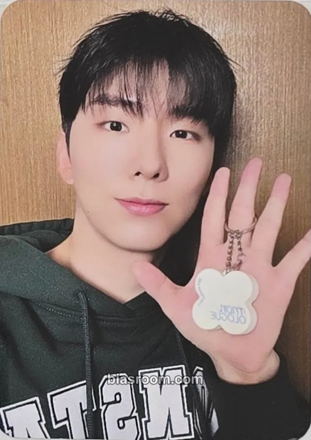 Kihyun 'Monologue' The 10th Anniversary Pop-Up Store Photocard - MONSTA X - MONSTA X K-pop photocard