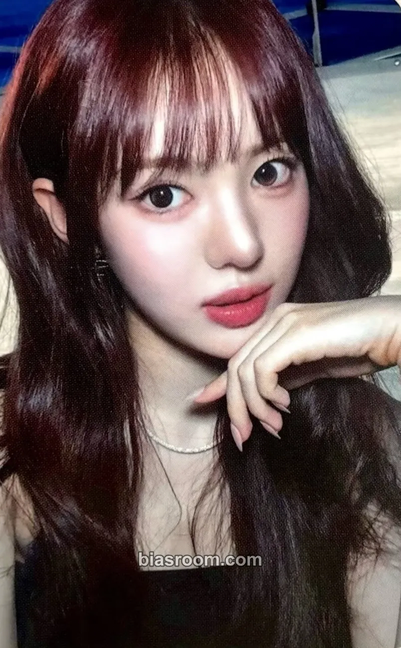 Sui DANCING ALONE Photocard - KiiiKiii - KiiiKiii K-pop photocard