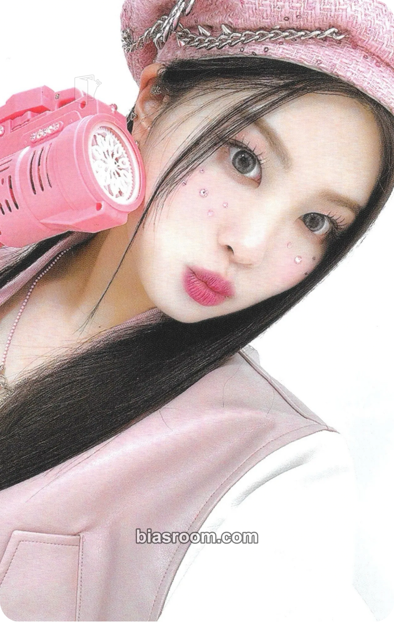 Swan 2023 Season's Greetings: CAUTION LOVE Photocard - PURPLE KISS - PURPLE KISS K-pop photocard