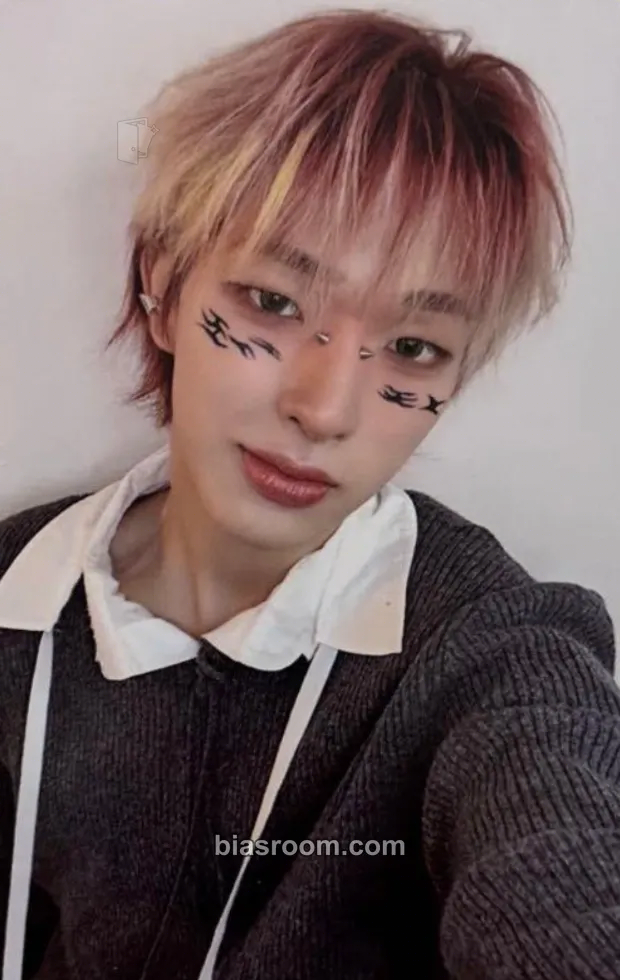 Tomoya Beat-Boxer Photocard - NEXZ - NEXZ K-pop photocard