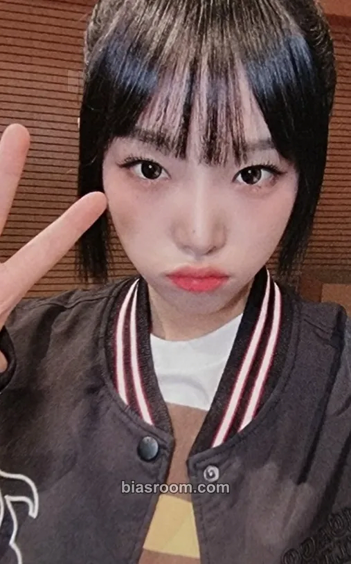 Yena Love War Photocard - Yena K-pop photocard