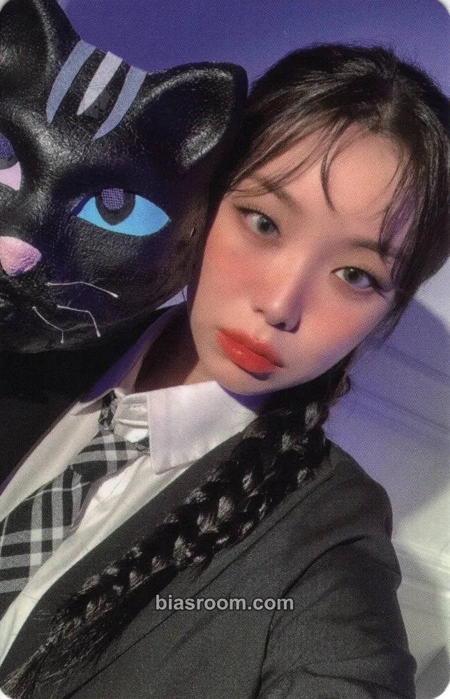 Suhyeon The Billage of Perception: Chapter Two Photocard - Billlie - Billlie K-pop photocard