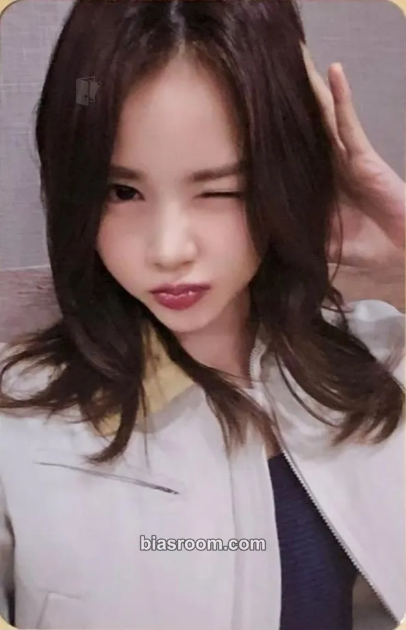 Carmen SM 30th Anniversary Photocard - Hearts2Hearts - Hearts2Hearts K-pop photocard