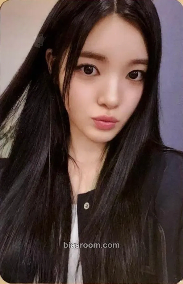 Yuha SM 30th Anniversary Photocard - Hearts2Hearts - Hearts2Hearts K-pop photocard
