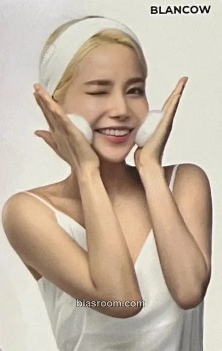 Solar Solar x Blancow Photocard - MAMAMOO - MAMAMOO K-pop photocard