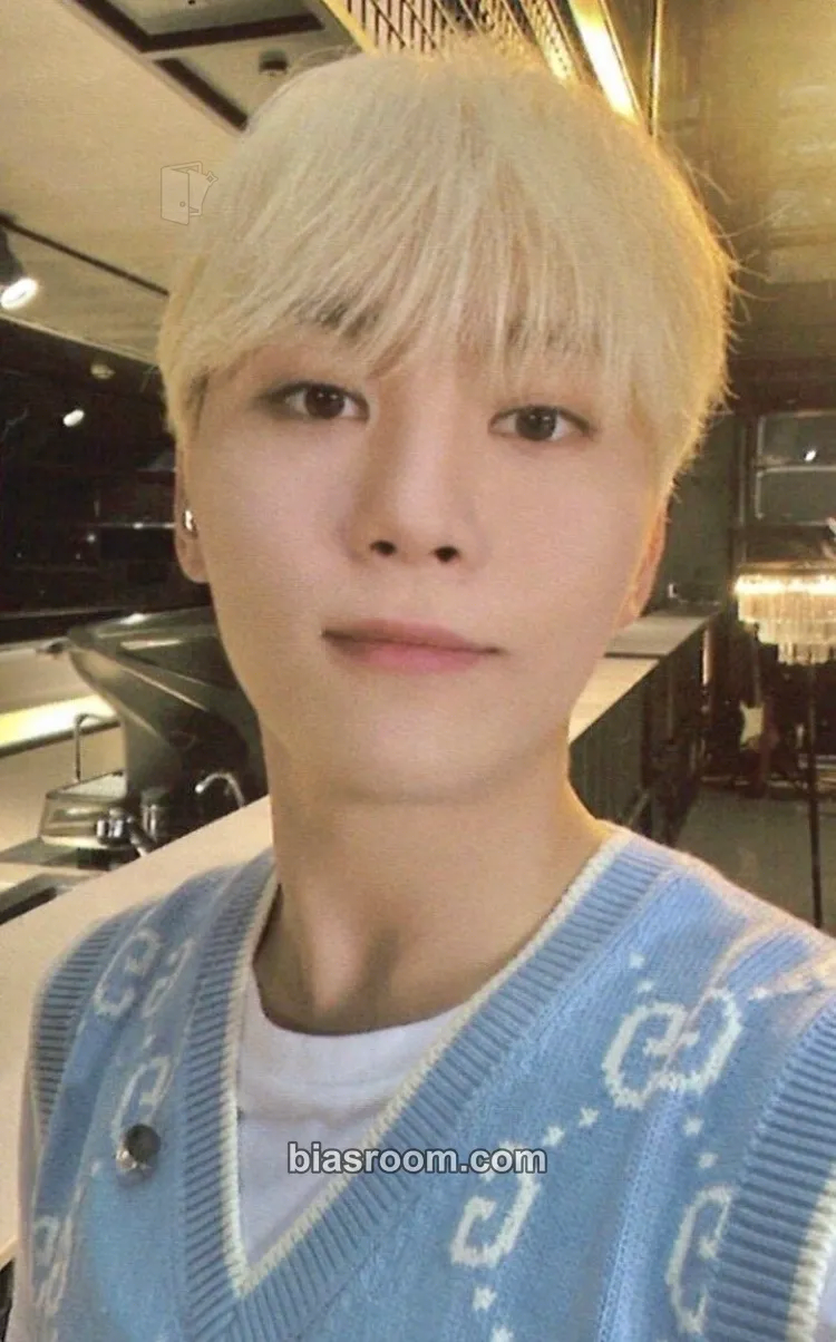 Seungkwan SECTOR 17 Photocard - SEVENTEEN - SEVENTEEN K-pop photocard