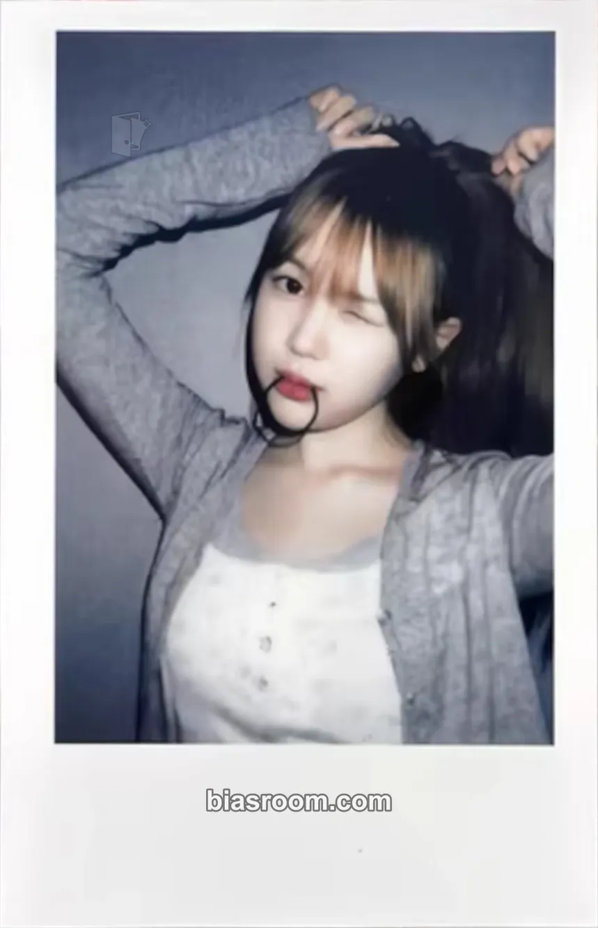Ye-on STYLE Photocard - Hearts2Hearts - Hearts2Hearts K-pop photocard