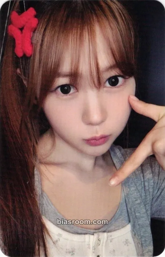 Ye-on STYLE Photocard - Hearts2Hearts - Hearts2Hearts K-pop photocard