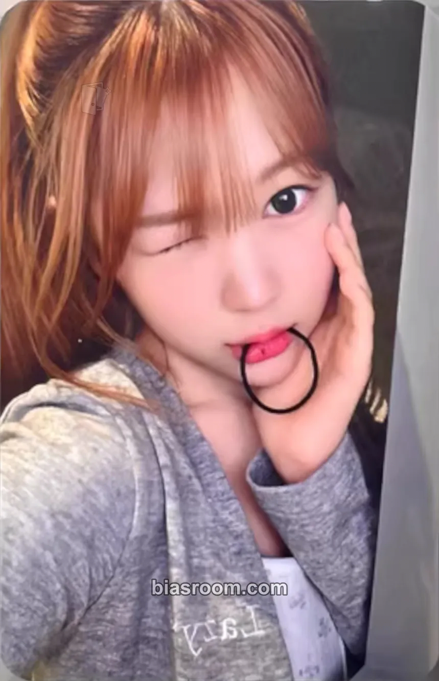 Ye-on STYLE Photocard - Hearts2Hearts - Hearts2Hearts K-pop photocard