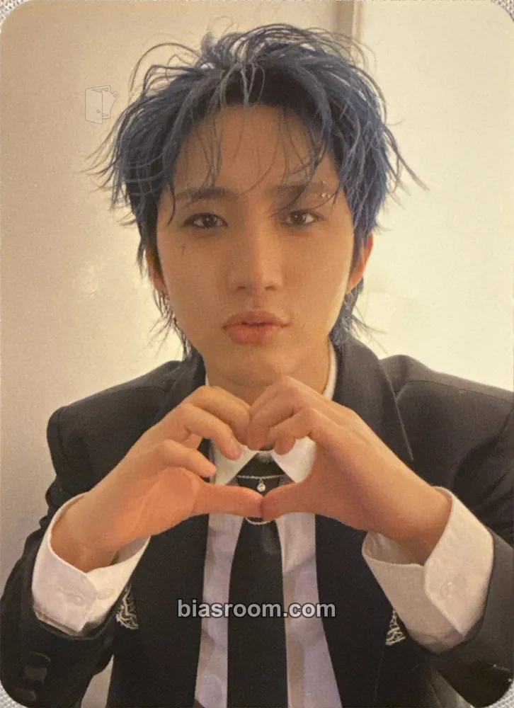 Hui Universe : The Black Hall Photocard - PENTAGON - PENTAGON K-pop photocard