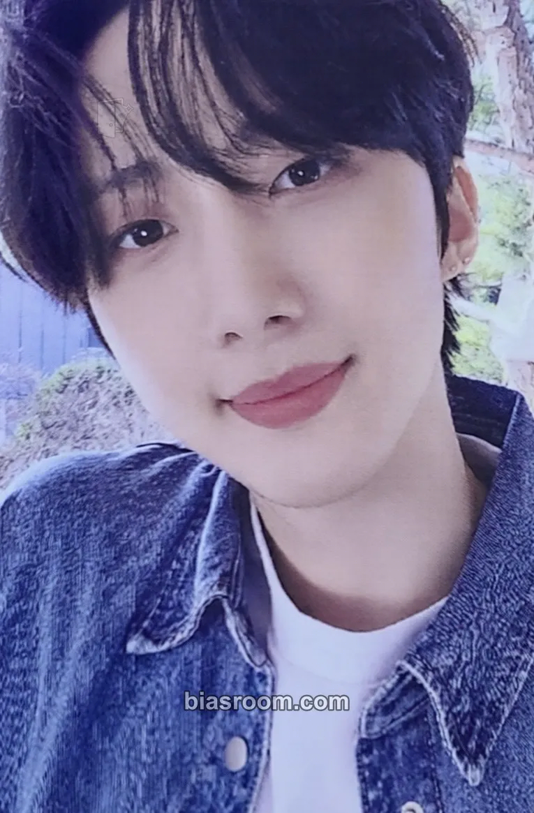Hui 2023 Season's Greetings: Record of Youth Photocard - PENTAGON - PENTAGON K-pop photocard