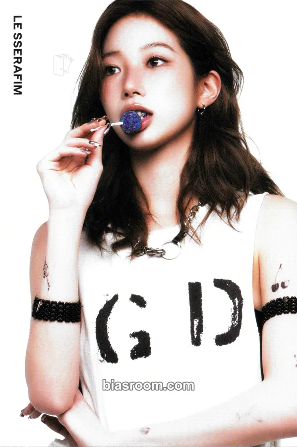 Kazuha SPAGHETTI Photocard - LE SSERAFIM - LE SSERAFIM K-pop photocard