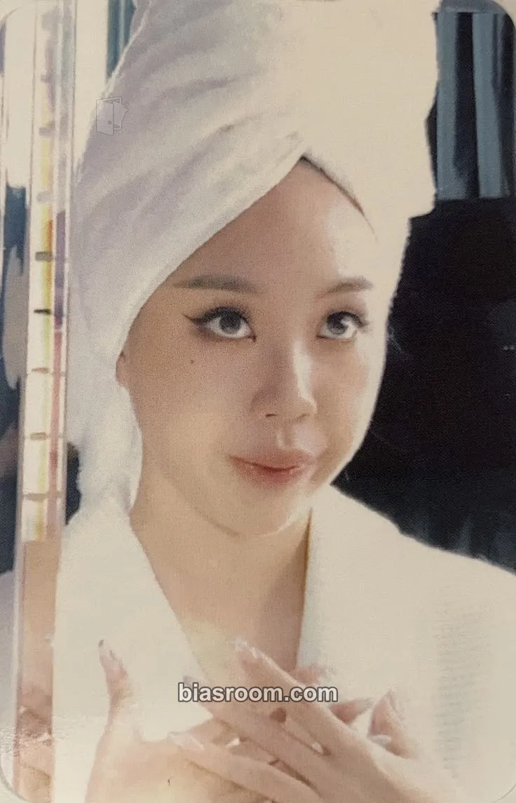 Lee Youngji The Main Character Tour Photocard - Lee Youngji K-pop photocard