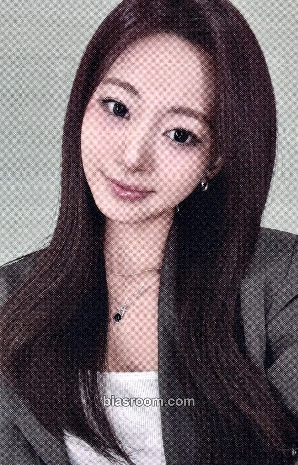 Tzuyu 2026 Japan Season's Greetings: Captured Moments Photocard - TWICE - TWICE K-pop photocard