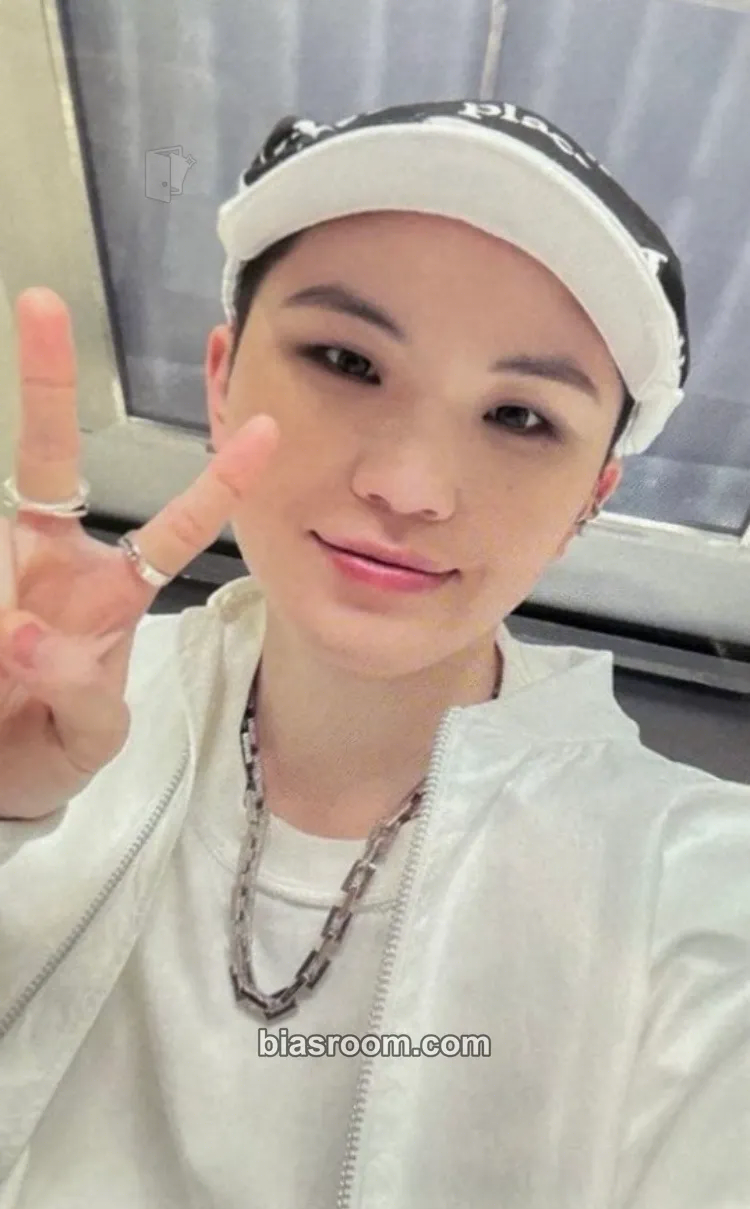 Woozi BEAM Photocard - SEVENTEEN - SEVENTEEN K-pop photocard