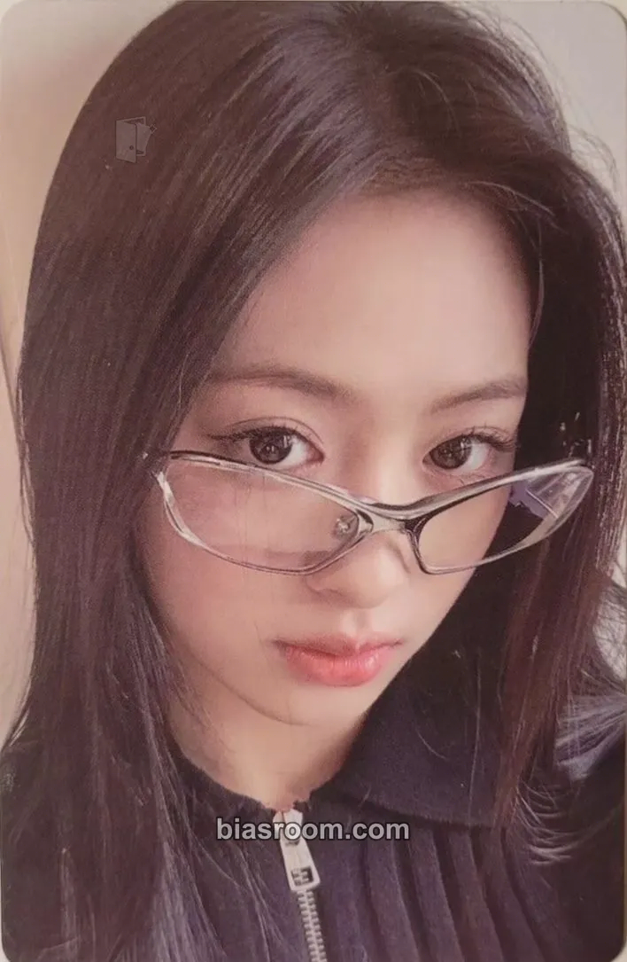 Ahyeon BABYMONS7ER Photocard - BABYMONSTER - BABYMONSTER K-pop photocard
