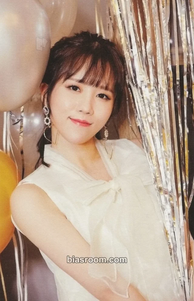 Lovelyz - Jin - 2018 Season's Greetings Other postcard