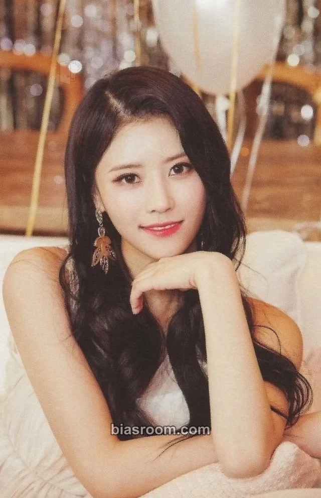Lovelyz - Mijoo - 2018 Season's Greetings Other postcard