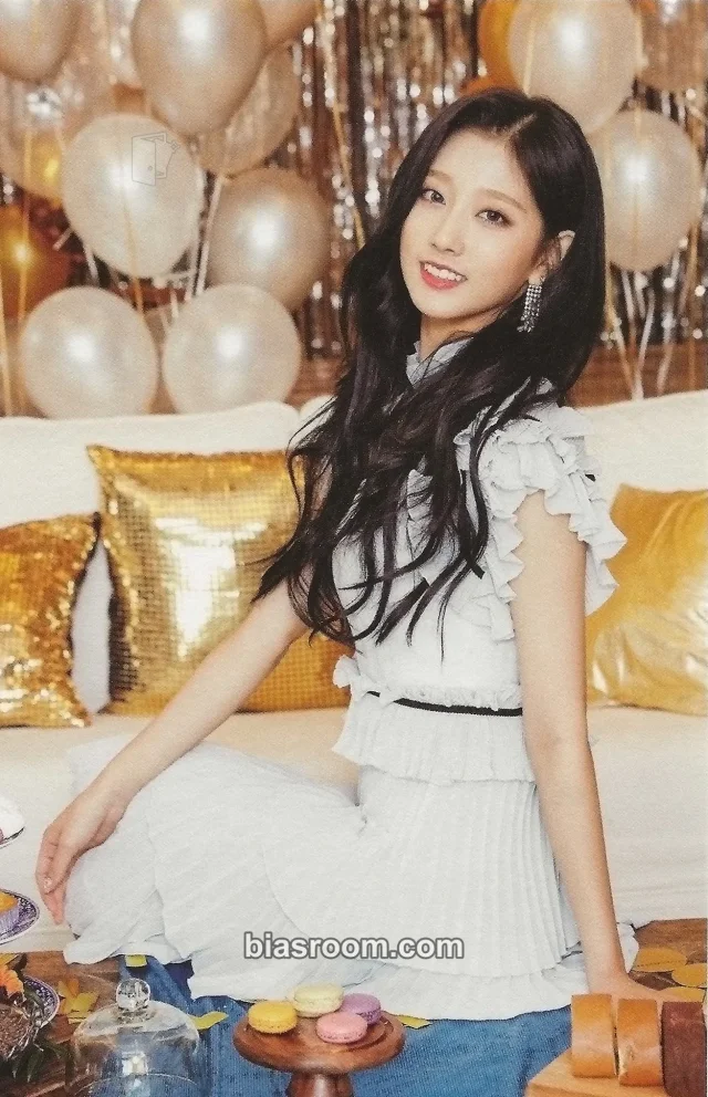 Lovelyz - Yein - 2018 Season's Greetings Other postcard