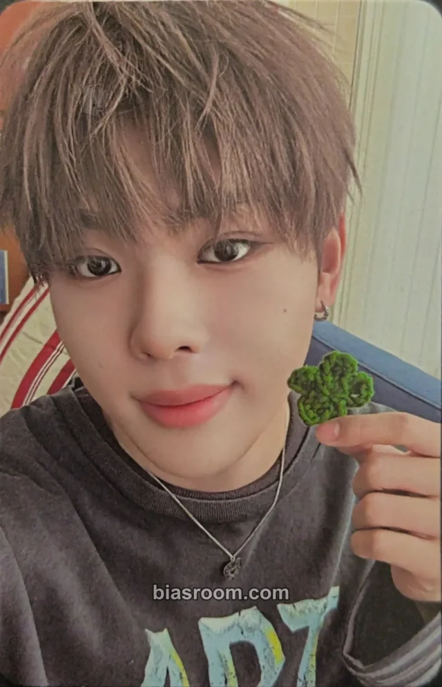 KickFlip - Amaru - My First Flip Album poca album album photocard