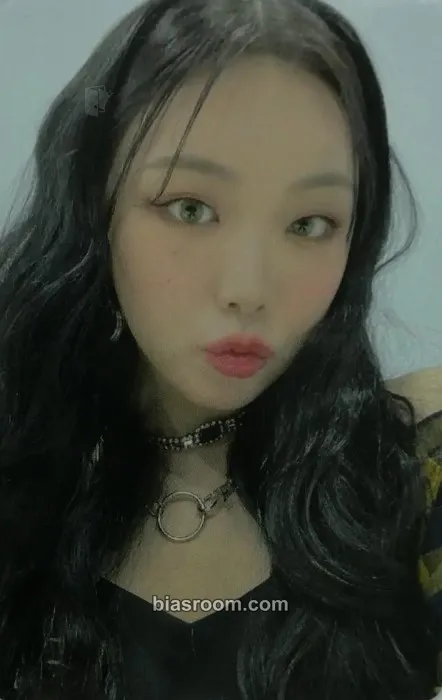 Suhyeon The Collective Soul and Unconscious: Chapter One Photocard - Billlie - Billlie K-pop photocard