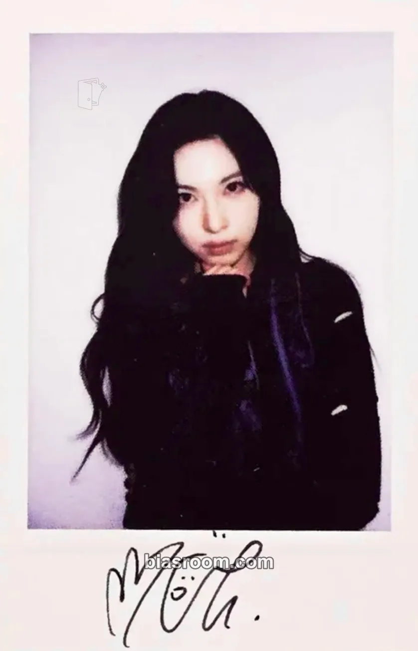Bae Blue Valentine Photocard - NMIXX - NMIXX K-pop photocard