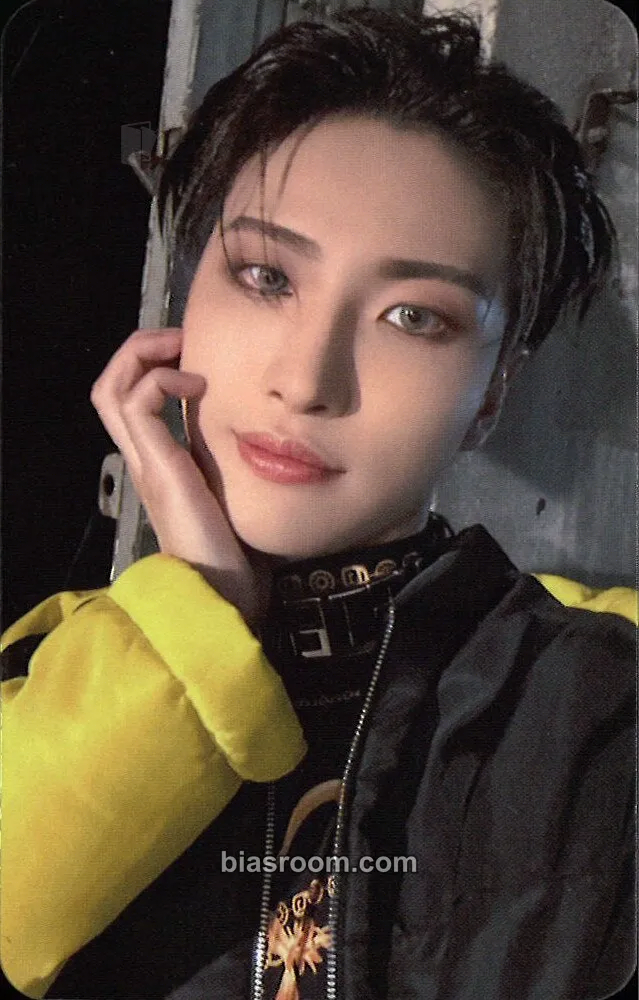 Seonghwa THE WORLD EP.2 : OUTLAW Photocard - ATEEZ - ATEEZ K-pop photocard