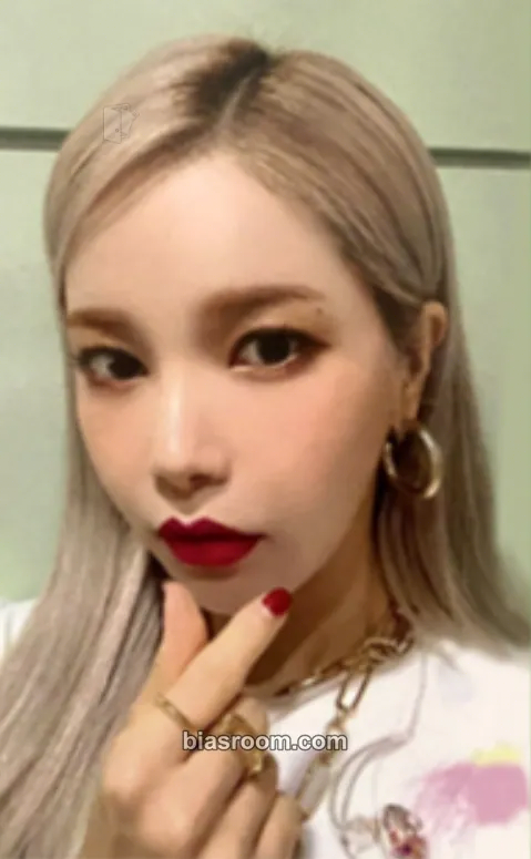 Solar Spit It Out Photocard - MAMAMOO - MAMAMOO K-pop photocard