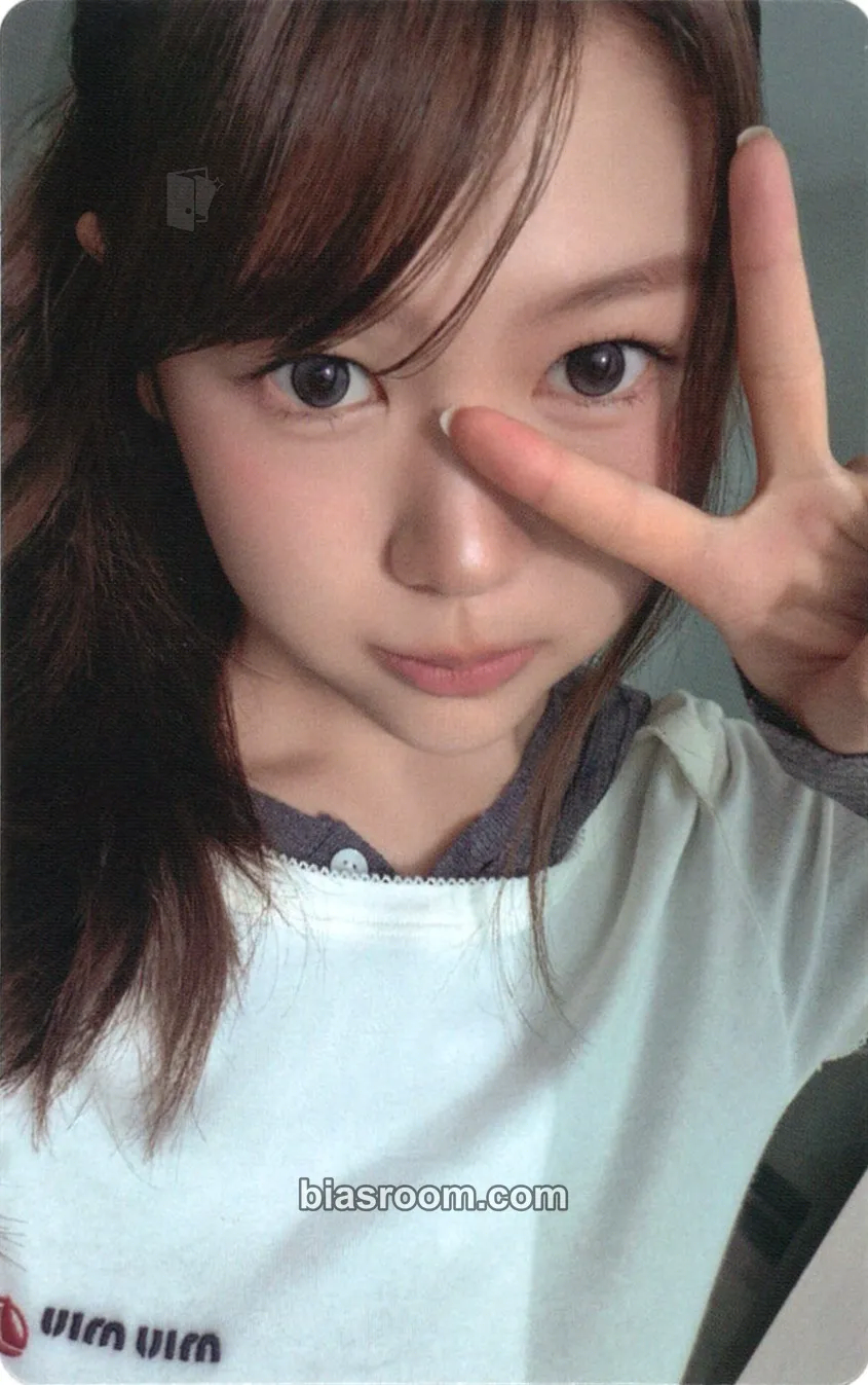 Ye-on FOCUS Photocard - Hearts2Hearts - Hearts2Hearts K-pop photocard