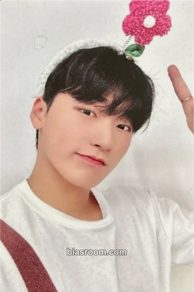San THE WORLD EP.2 : OUTLAW Photocard - ATEEZ - ATEEZ K-pop photocard
