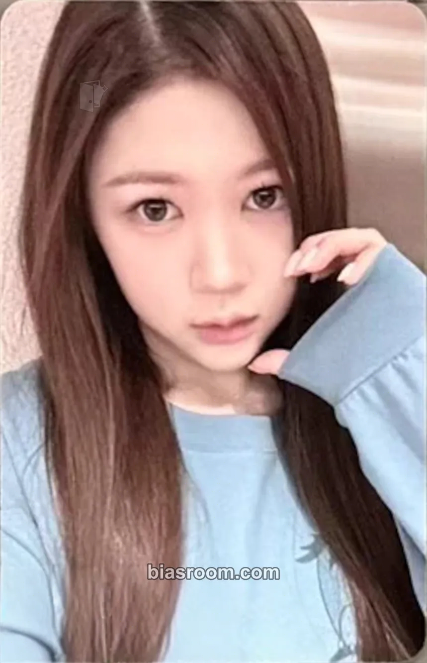 Ye-on FOCUS Photocard - Hearts2Hearts - Hearts2Hearts K-pop photocard