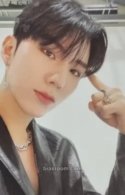 Kihyun REASON Photocard - MONSTA X - MONSTA X K-pop photocard