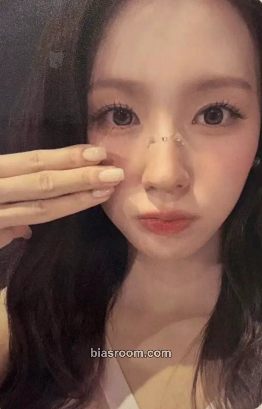 Miyeon MEDIA EXHIBITION : CITY of SENSE Photocard - i-dle - i-dle K-pop photocard
