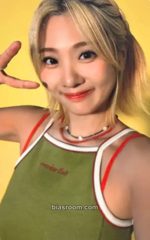 Jiyoung Merry Go Round: The Movie Photocard - Bolbbalgan4 - Bolbbalgan4 K-pop photocard