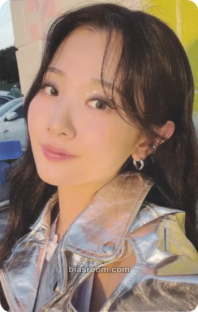 Bolbbalgan4 - Jiyoung - 2025 Asia Tour 'Bloom' Event tour merch merch photocard