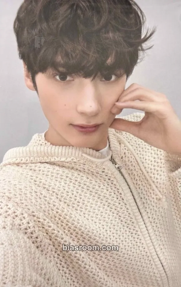 Huening Kai The Star Chapter: Together Photocard - TOMORROW X TOGETHER - TOMORROW X TOGETHER K-pop photocard