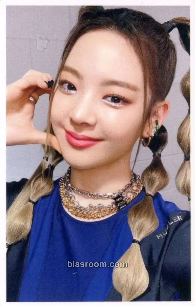 Lia Voltage Photocard - ITZY - ITZY K-pop photocard