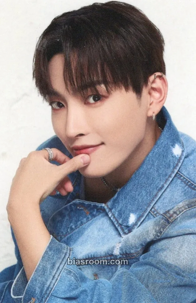 Hongjoong NOT OKAY Photocard - ATEEZ - ATEEZ K-pop photocard