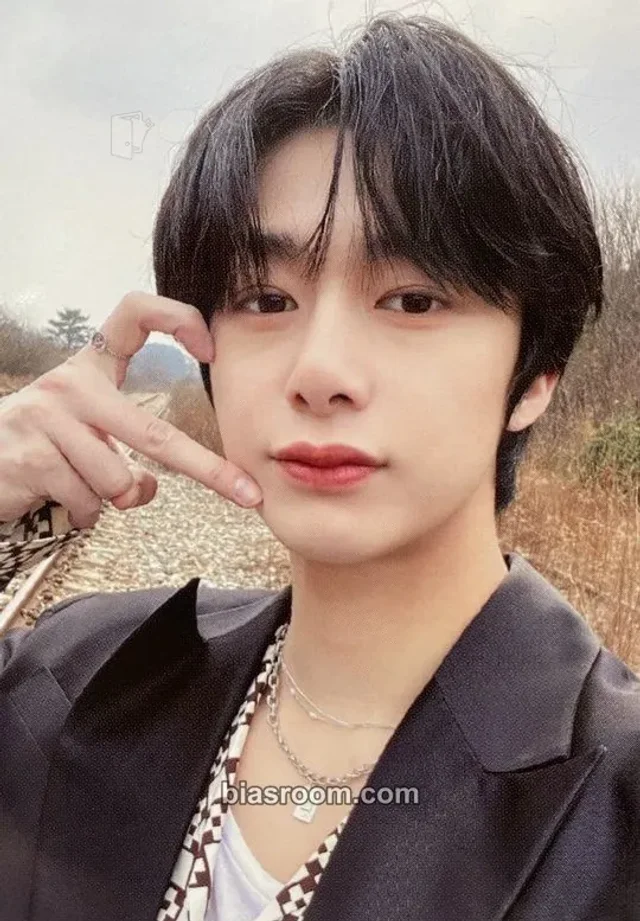 MONSTA X - Hyungwon - Shape of Love Album withmuu pob (pre-order benefit)