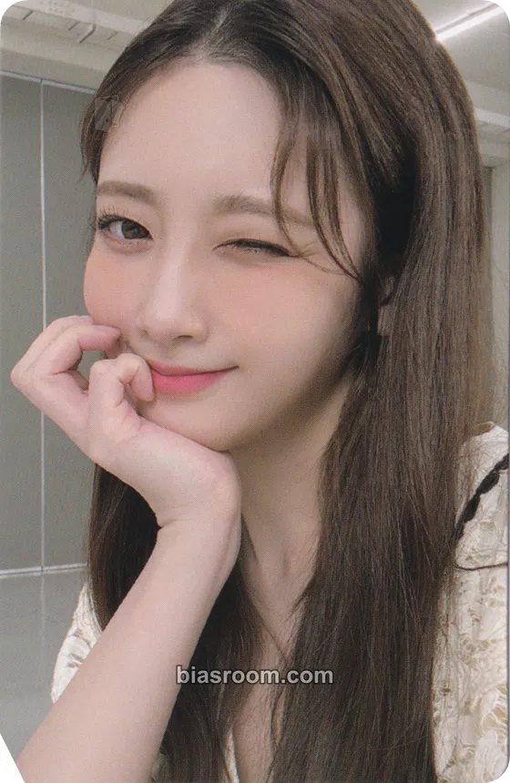 Jiae Blooming Lovelyz Photocard - Lovelyz - Lovelyz K-pop photocard