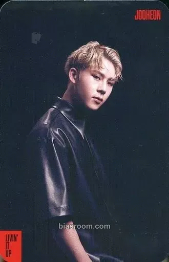 Joohoney Livin' It Up Photocard - MONSTA X - MONSTA X K-pop photocard