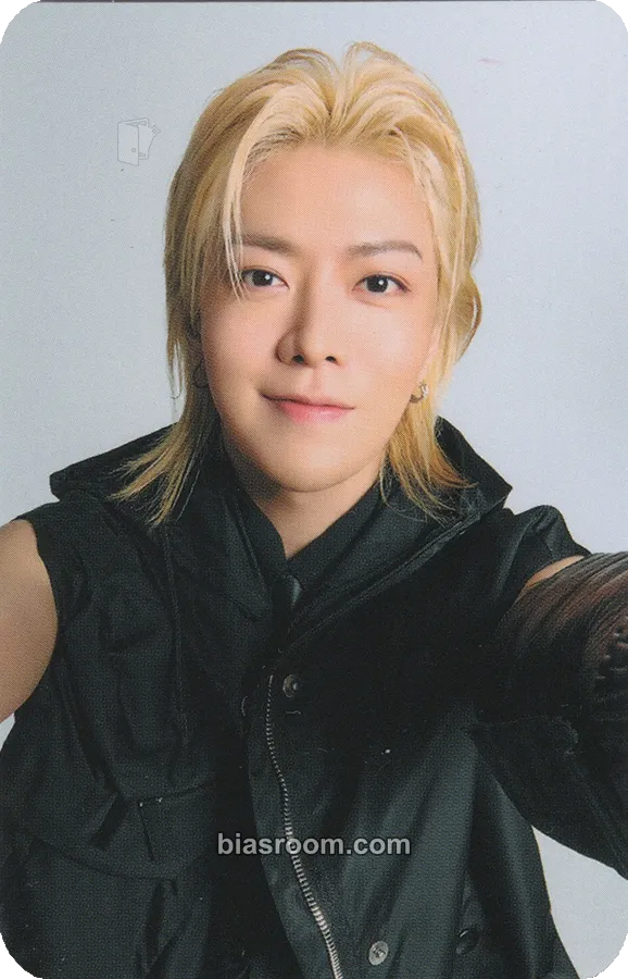 Yuta Neo City: The Momentum (NCT127 4th Tour) Photocard - NCT 127 - NCT 127 K-pop photocard